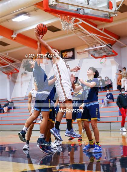 Thumbnail 3 in Roseville vs River City (Tiger Classic) photogallery.