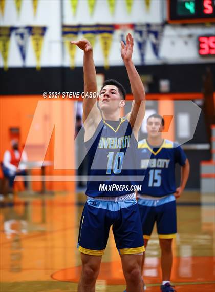 Thumbnail 2 in Roseville vs River City (Tiger Classic) photogallery.