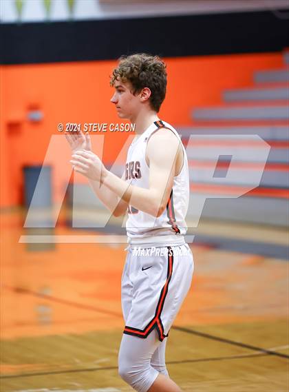 Thumbnail 2 in Roseville vs River City (Tiger Classic) photogallery.