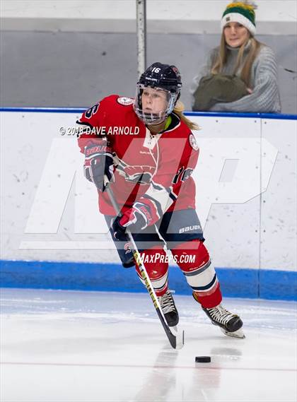Thumbnail 2 in Lawrence Academy vs. St. Mark's (Harrington Invitational) photogallery.