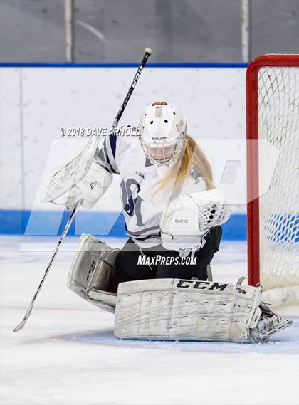Thumbnail 2 in Lawrence Academy vs. St. Mark's (Harrington Invitational) photogallery.
