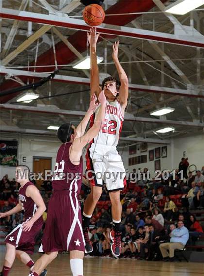 Thumbnail 1 in Benton vs DuQuoin (DuQuoin Tip-Off Classic) photogallery.