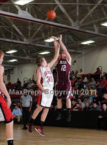 Thumbnail 2 in Benton vs DuQuoin (DuQuoin Tip-Off Classic) photogallery.