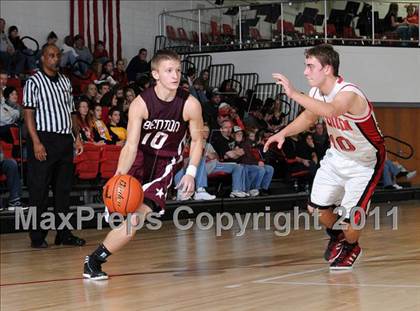 Thumbnail 2 in Benton vs DuQuoin (DuQuoin Tip-Off Classic) photogallery.