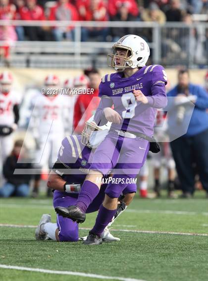 Thumbnail 3 in Bishop Guilfoyle vs. Redbank Valley (PIAA 1A Final) photogallery.