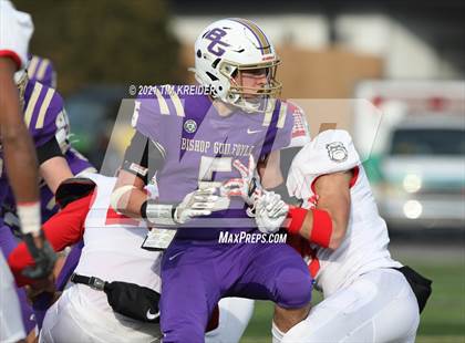 Thumbnail 3 in Bishop Guilfoyle vs. Redbank Valley (PIAA 1A Final) photogallery.