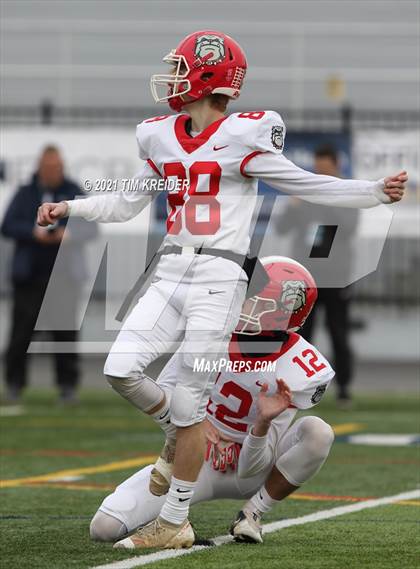 Thumbnail 2 in Bishop Guilfoyle vs. Redbank Valley (PIAA 1A Final) photogallery.