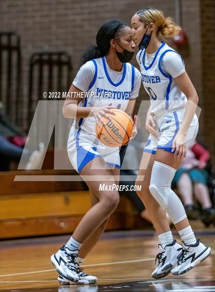 Thumbnail 3 in Overhills @ Westover photogallery.
