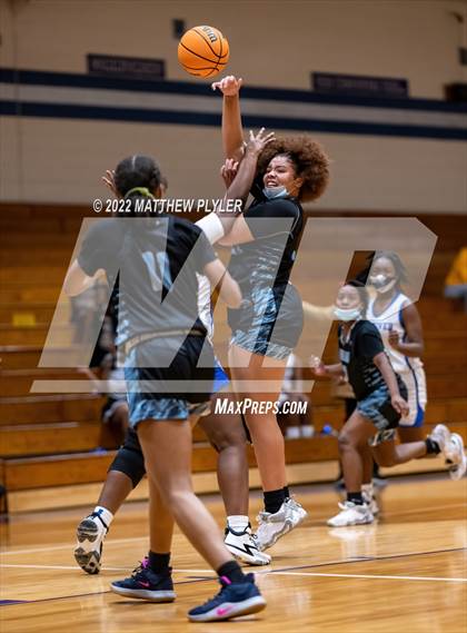 Thumbnail 2 in Overhills @ Westover photogallery.