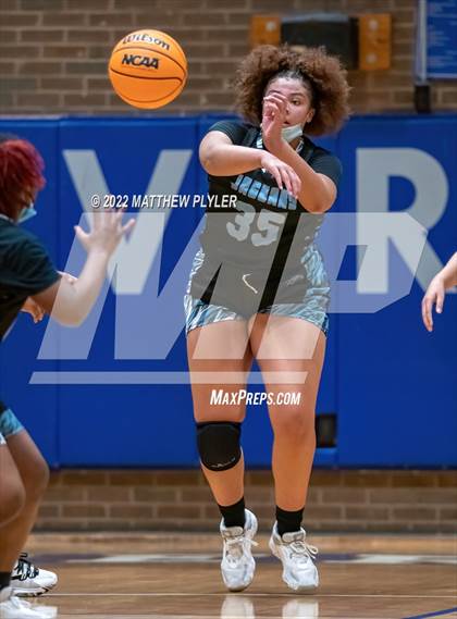 Thumbnail 3 in Overhills @ Westover photogallery.
