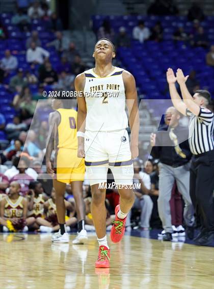 Thumbnail 2 in Stony Point vs. Beaumont United (UIL 6A Basketball Semifinal) photogallery.