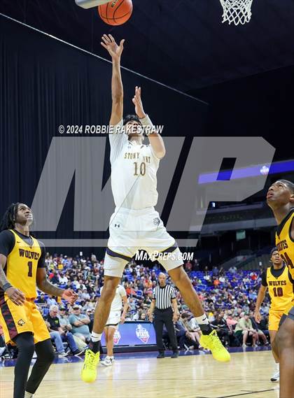 Thumbnail 2 in Stony Point vs. Beaumont United (UIL 6A Basketball Semifinal) photogallery.