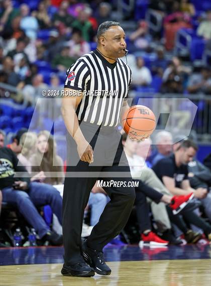 Thumbnail 3 in Stony Point vs. Beaumont United (UIL 6A Basketball Semifinal) photogallery.