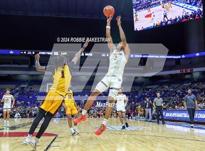 Thumbnail 1 in Stony Point vs. Beaumont United (UIL 6A Basketball Semifinal) photogallery.