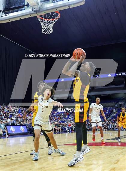 Thumbnail 3 in Stony Point vs. Beaumont United (UIL 6A Basketball Semifinal) photogallery.