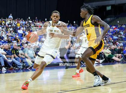 Thumbnail 3 in Stony Point vs. Beaumont United (UIL 6A Basketball Semifinal) photogallery.