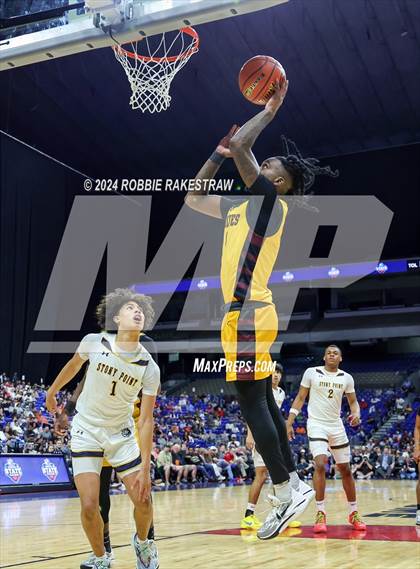 Thumbnail 1 in Stony Point vs. Beaumont United (UIL 6A Basketball Semifinal) photogallery.