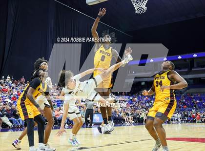 Thumbnail 2 in Stony Point vs. Beaumont United (UIL 6A Basketball Semifinal) photogallery.