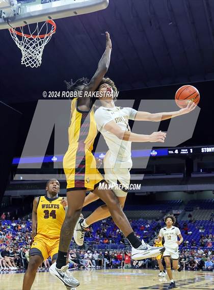 Thumbnail 2 in Stony Point vs. Beaumont United (UIL 6A Basketball Semifinal) photogallery.