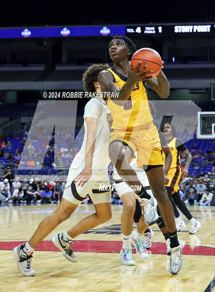 Thumbnail 3 in Stony Point vs. Beaumont United (UIL 6A Basketball Semifinal) photogallery.