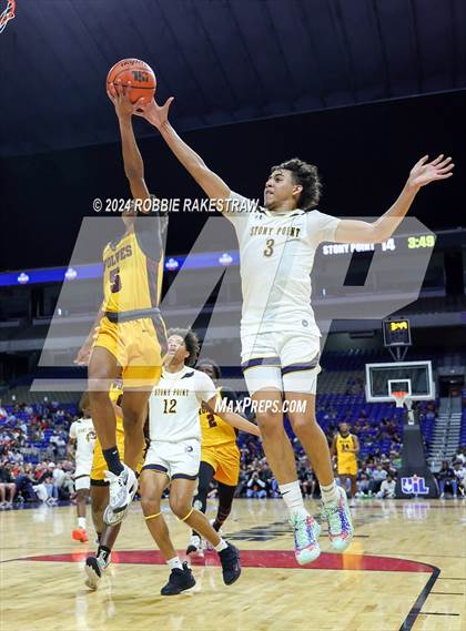 Thumbnail 2 in Stony Point vs. Beaumont United (UIL 6A Basketball Semifinal) photogallery.