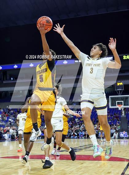 Thumbnail 1 in Stony Point vs. Beaumont United (UIL 6A Basketball Semifinal) photogallery.