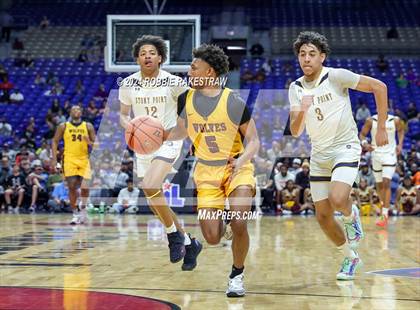 Thumbnail 2 in Stony Point vs. Beaumont United (UIL 6A Basketball Semifinal) photogallery.