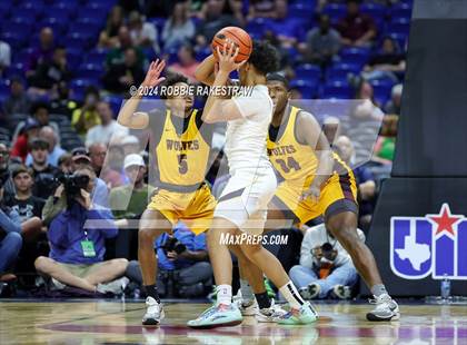 Thumbnail 2 in Stony Point vs. Beaumont United (UIL 6A Basketball Semifinal) photogallery.