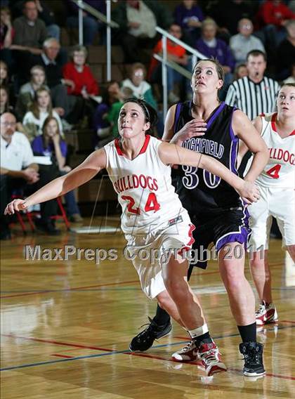 Thumbnail 3 in Litchfield vs. Staunton (Carlinville Holiday Tourney Championship) photogallery.