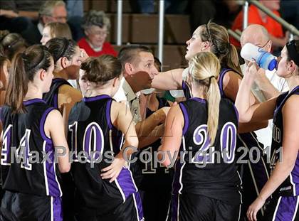 Thumbnail 3 in Litchfield vs. Staunton (Carlinville Holiday Tourney Championship) photogallery.