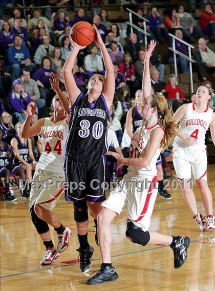 Thumbnail 3 in Litchfield vs. Staunton (Carlinville Holiday Tourney Championship) photogallery.