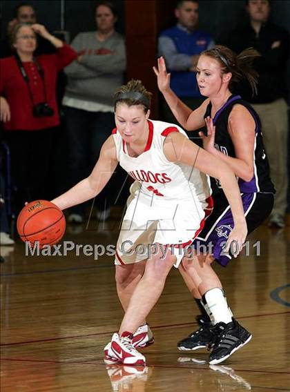 Thumbnail 2 in Litchfield vs. Staunton (Carlinville Holiday Tourney Championship) photogallery.