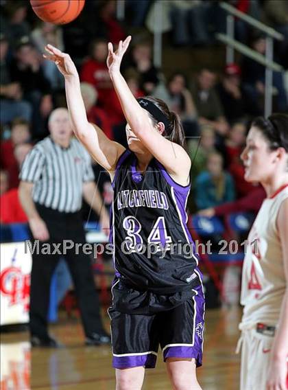 Thumbnail 3 in Litchfield vs. Staunton (Carlinville Holiday Tourney Championship) photogallery.