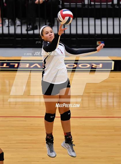 Thumbnail 3 in MacArthur [Douglas] vs Churchill (Blossom Athletic Center) photogallery.