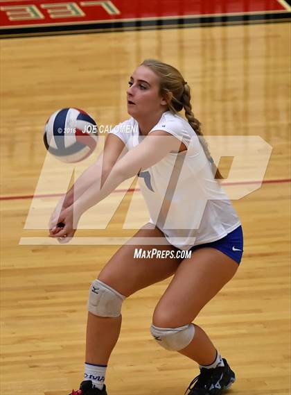 Thumbnail 1 in MacArthur [Douglas] vs Churchill (Blossom Athletic Center) photogallery.