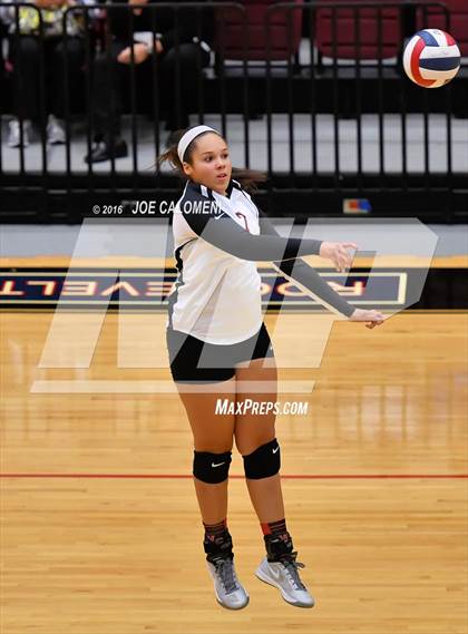 Thumbnail 1 in MacArthur [Douglas] vs Churchill (Blossom Athletic Center) photogallery.
