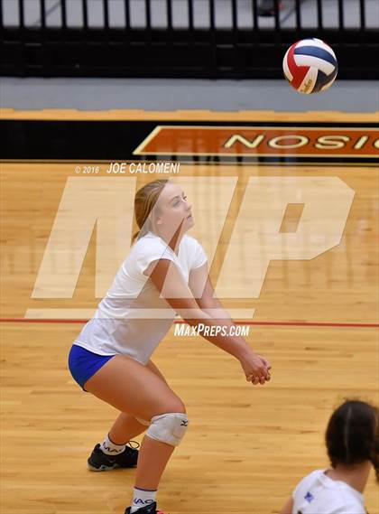 Thumbnail 2 in MacArthur [Douglas] vs Churchill (Blossom Athletic Center) photogallery.