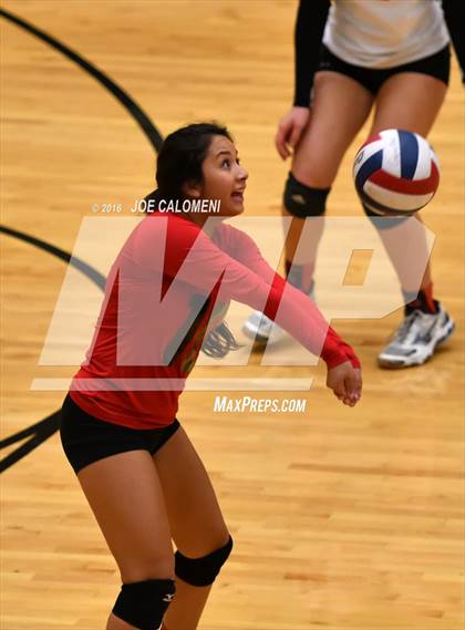 Thumbnail 1 in MacArthur [Douglas] vs Churchill (Blossom Athletic Center) photogallery.