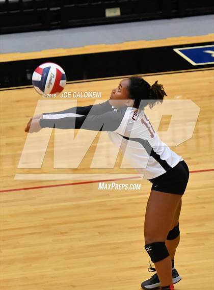 Thumbnail 1 in MacArthur [Douglas] vs Churchill (Blossom Athletic Center) photogallery.