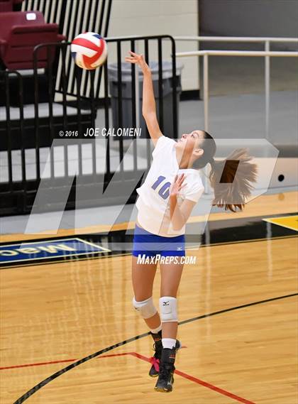 Thumbnail 3 in MacArthur [Douglas] vs Churchill (Blossom Athletic Center) photogallery.