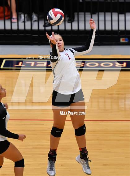Thumbnail 2 in MacArthur [Douglas] vs Churchill (Blossom Athletic Center) photogallery.