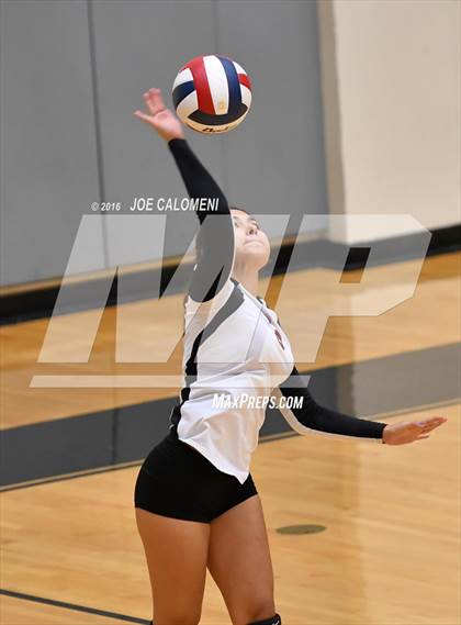 Thumbnail 3 in MacArthur [Douglas] vs Churchill (Blossom Athletic Center) photogallery.