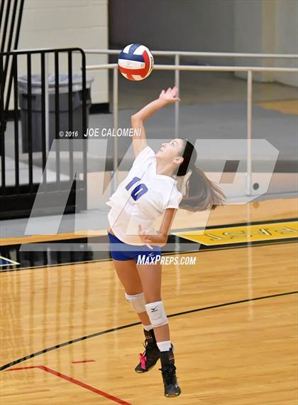 Thumbnail 1 in MacArthur [Douglas] vs Churchill (Blossom Athletic Center) photogallery.
