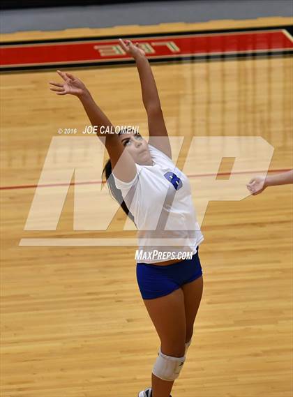 Thumbnail 3 in MacArthur [Douglas] vs Churchill (Blossom Athletic Center) photogallery.