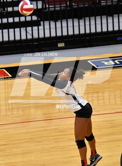 Thumbnail 2 in MacArthur [Douglas] vs Churchill (Blossom Athletic Center) photogallery.