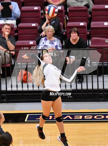 Thumbnail 3 in MacArthur [Douglas] vs Churchill (Blossom Athletic Center) photogallery.