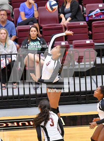 Thumbnail 1 in MacArthur [Douglas] vs Churchill (Blossom Athletic Center) photogallery.
