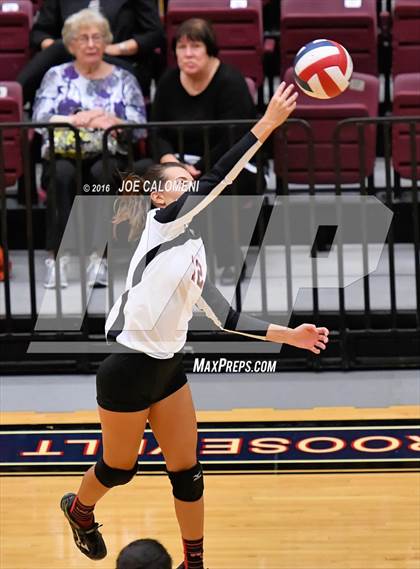 Thumbnail 3 in MacArthur [Douglas] vs Churchill (Blossom Athletic Center) photogallery.
