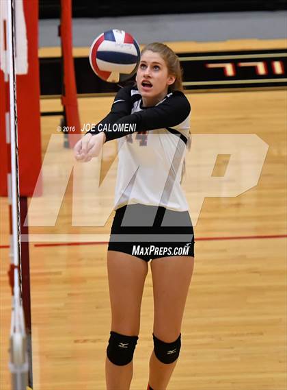 Thumbnail 1 in MacArthur [Douglas] vs Churchill (Blossom Athletic Center) photogallery.