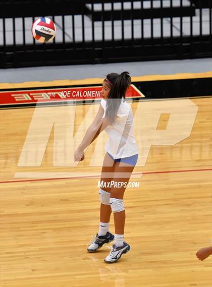 Thumbnail 2 in MacArthur [Douglas] vs Churchill (Blossom Athletic Center) photogallery.